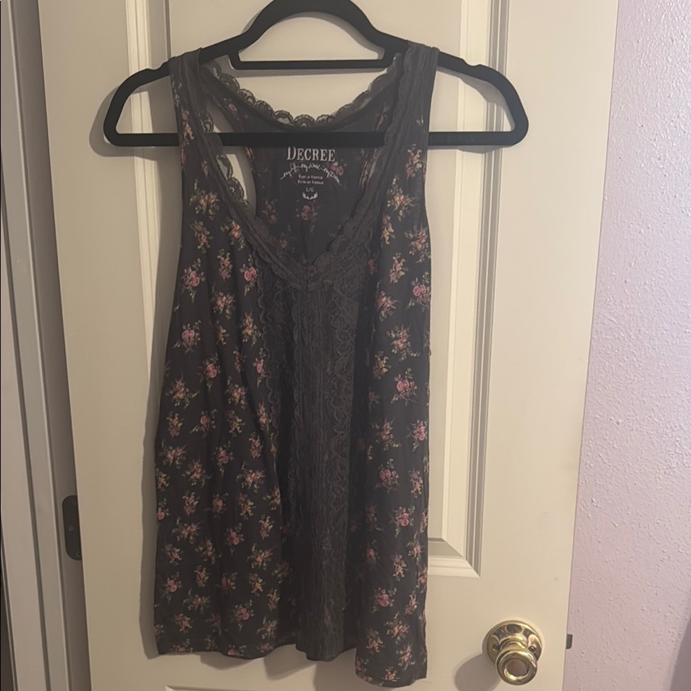 Decree Gray Tank Top with Ribbed Texture and Floral Print